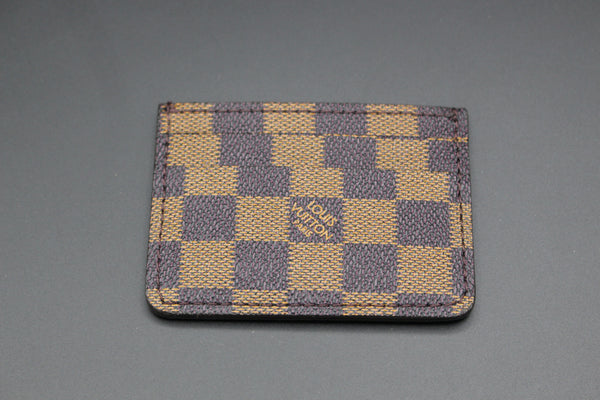 Ex's 5 Pocket Card Holder - Checkered