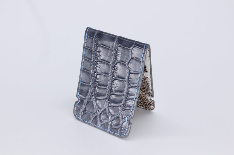 Grey Alligator Cash Cover