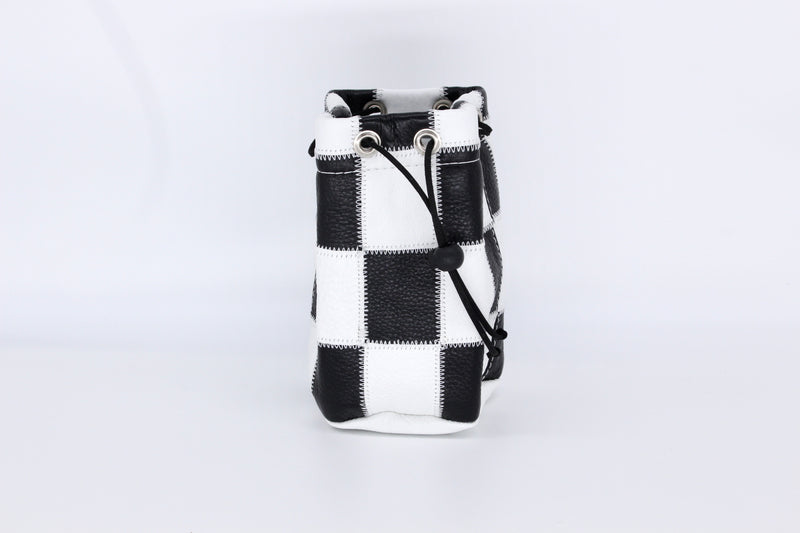 Valuable Pouch - Checkered Leather