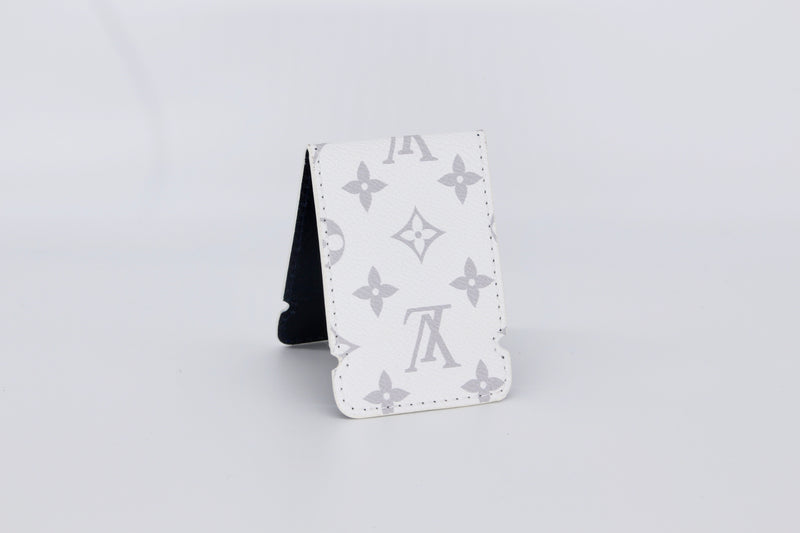 Ex's Cash Cover - White